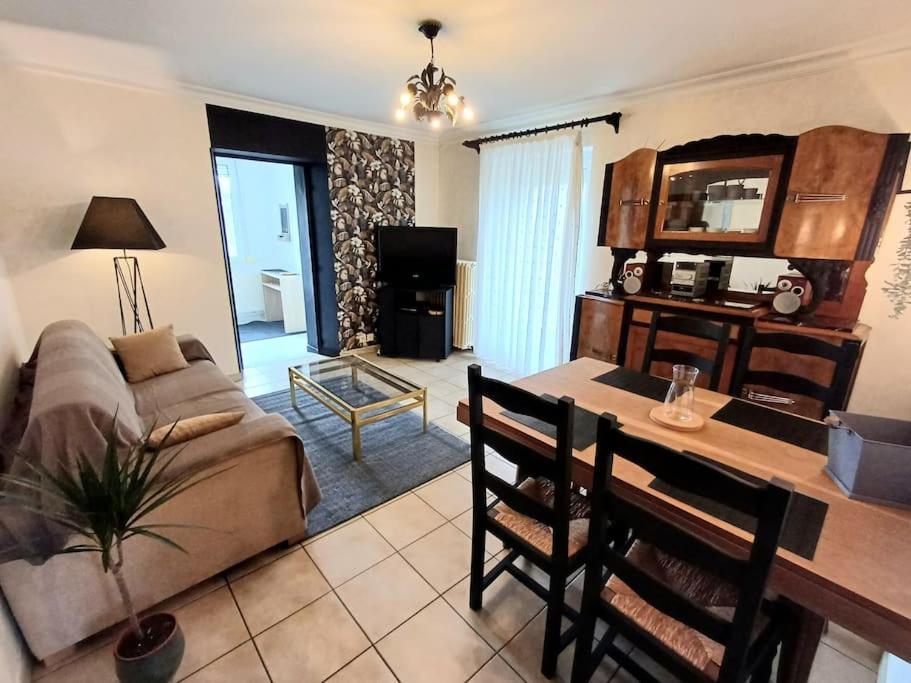 Maison De Village Avec Jardin Torpes  Exteriér fotografie