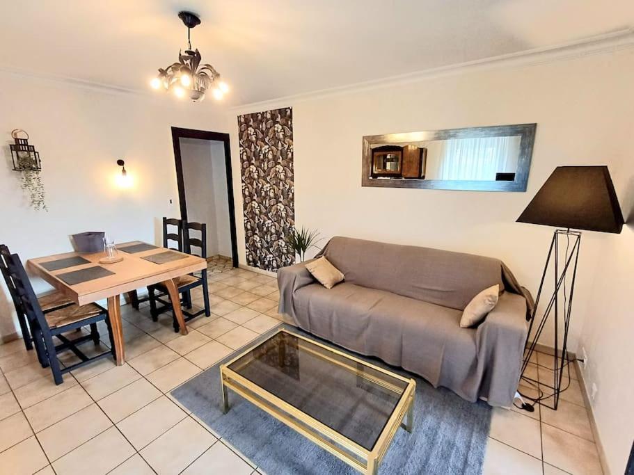 Maison De Village Avec Jardin Torpes  Exteriér fotografie